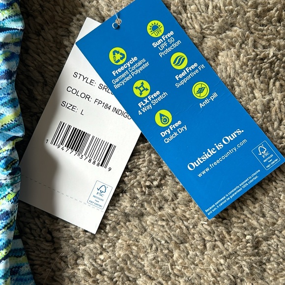 Swimsuit top tankini free country size large - Picture 2 of 4